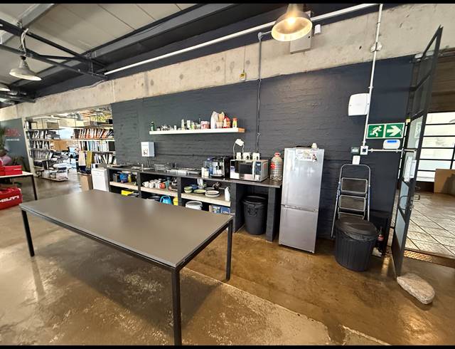 531M² OFFICE TO LET IN MILPARK